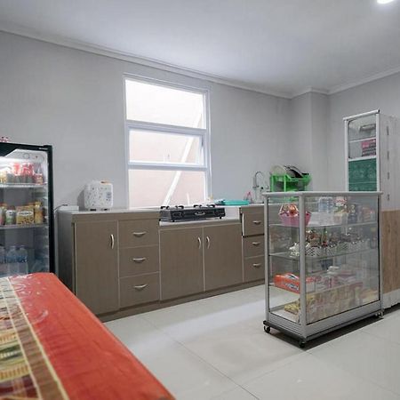 Urbanview Hotel Bari Syariah Palembang By Reddoorz Exterior photo