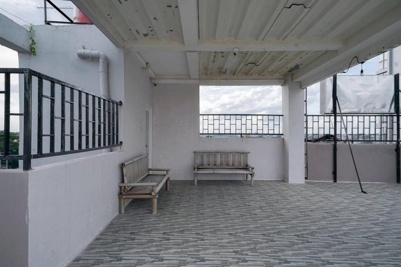 Urbanview Hotel Bari Syariah Palembang By Reddoorz Exterior photo